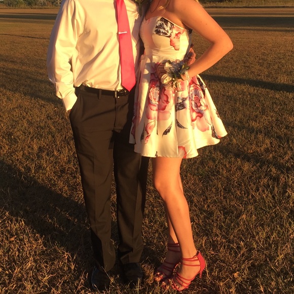 Floral Homecoming Dress - Picture 3 of 3